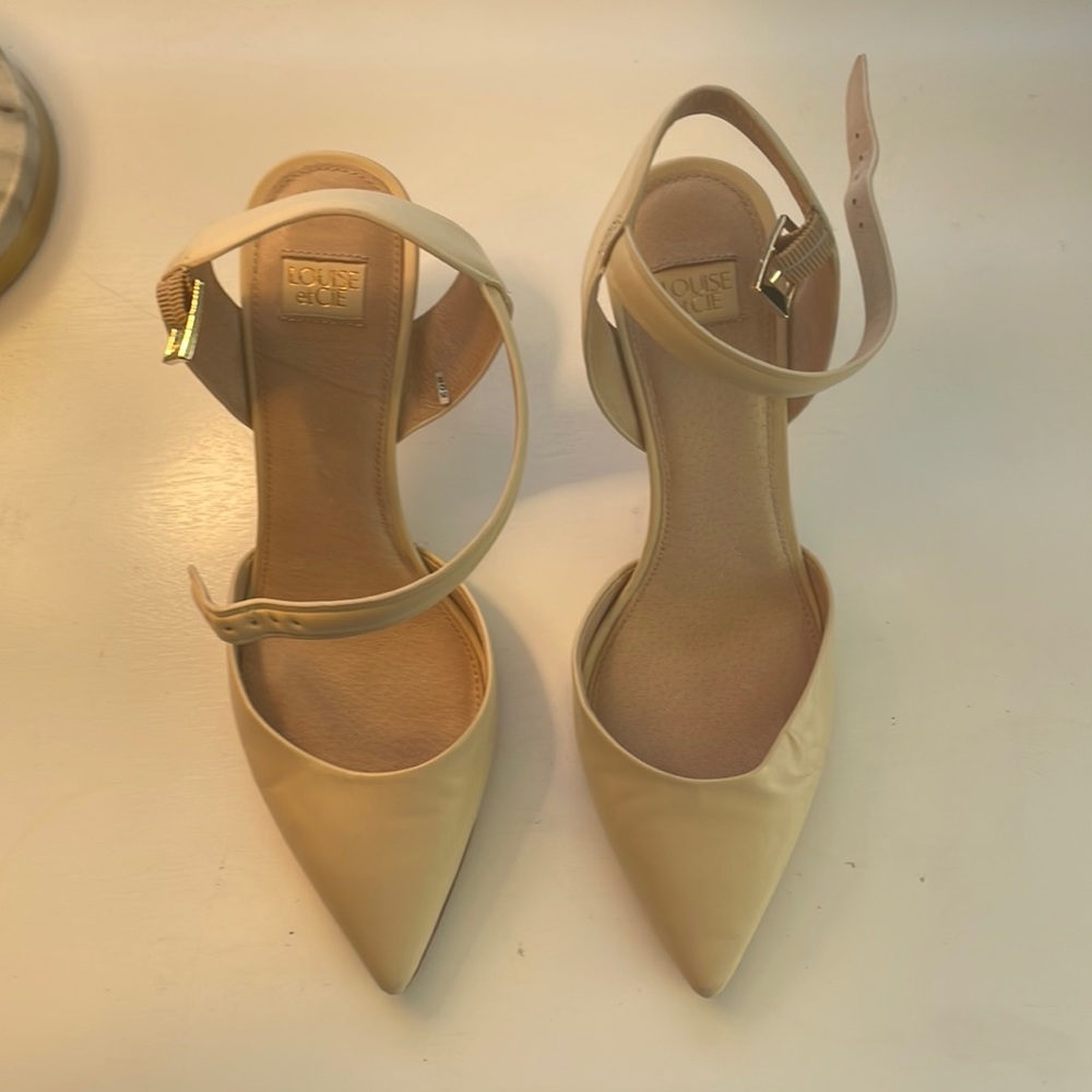 Nude heals